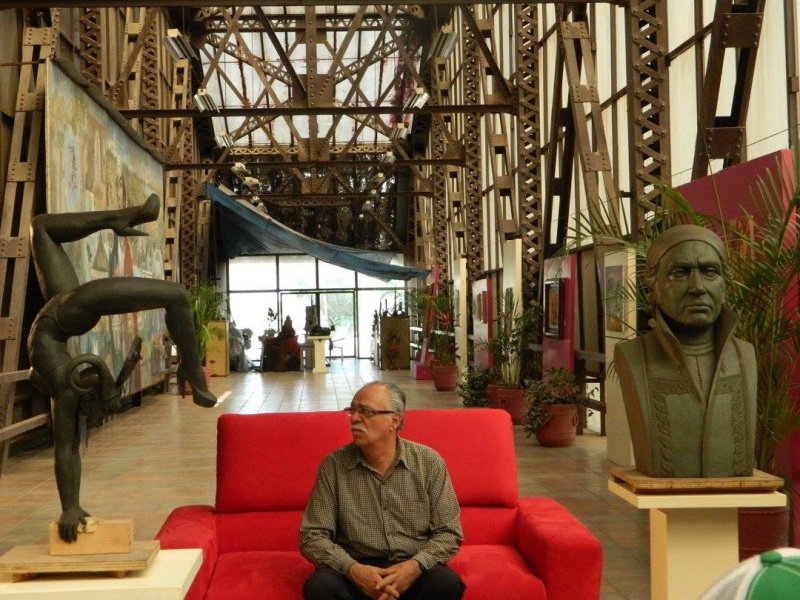 El Maestro Manuel Bueno durante un documental
